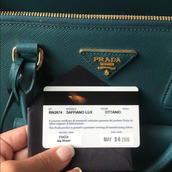 NWT Prada  Saffiano Lux Ottanio handbag large 😍 - Picture 8 of 9